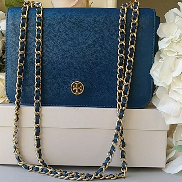 Tory Burch Handbags - Tory Burch Robinson Cross-body Handbag!